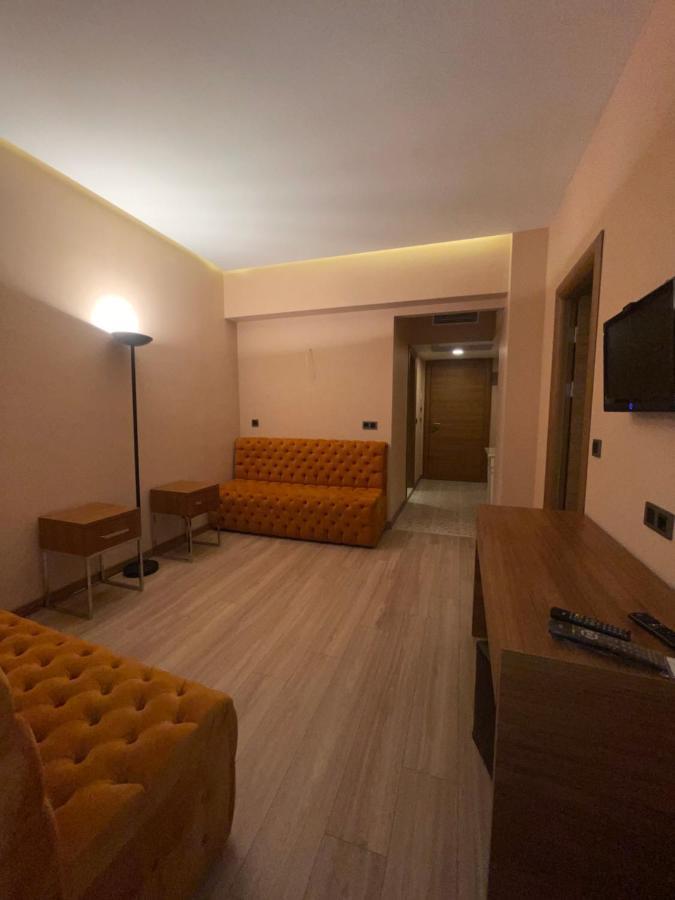 Classes Hotel Airport Istanbul Exteriör bild