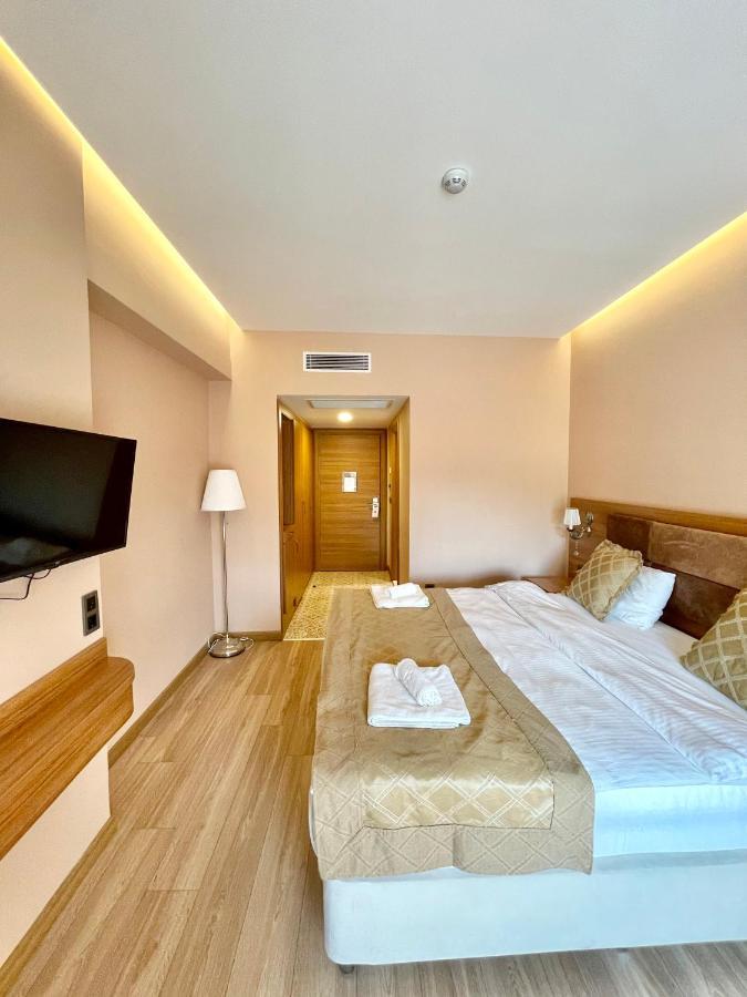 Classes Hotel Airport Istanbul Exteriör bild