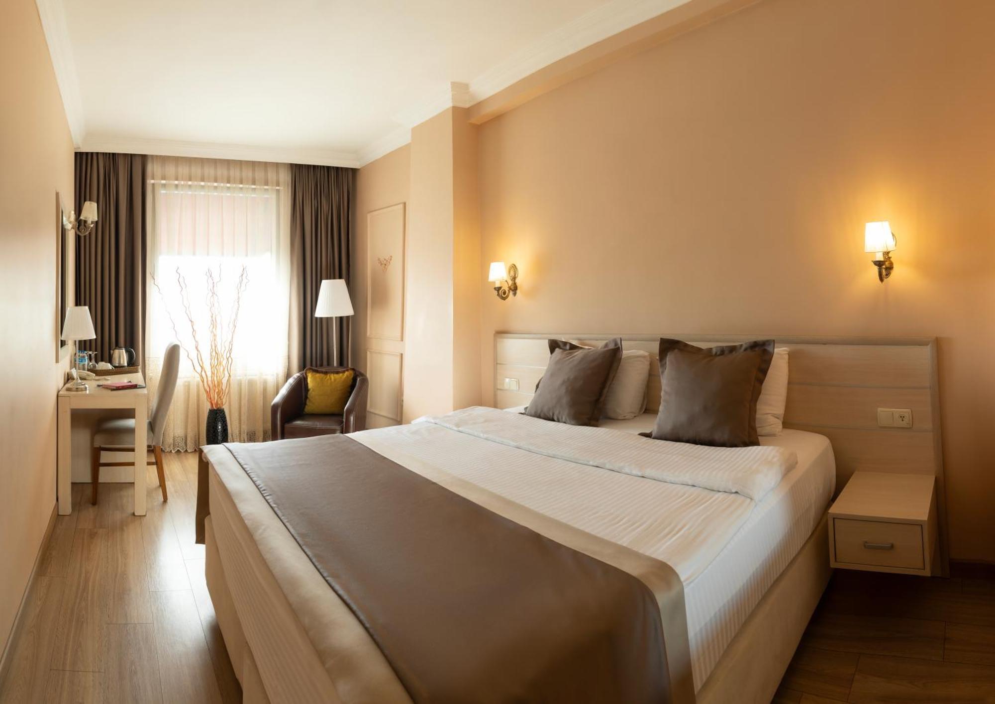 Classes Hotel Airport Istanbul Exteriör bild